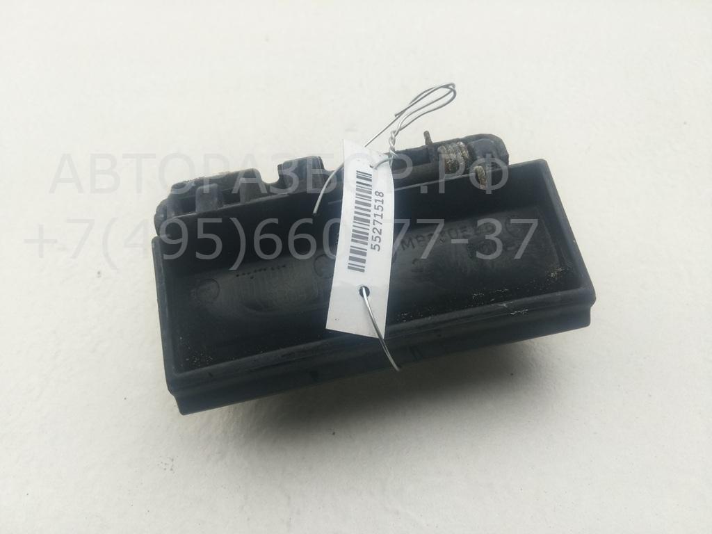 Ручка двери багажника наружная