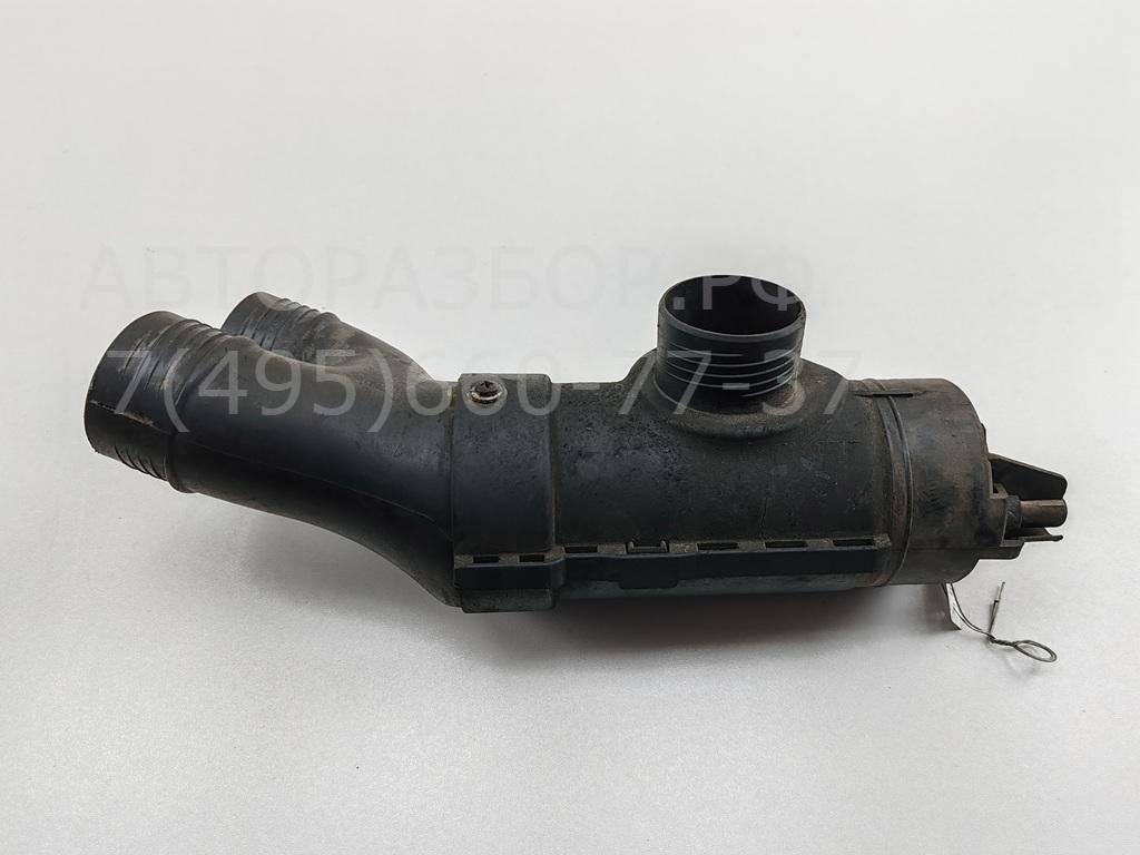 Патрубок воздушного фильтра