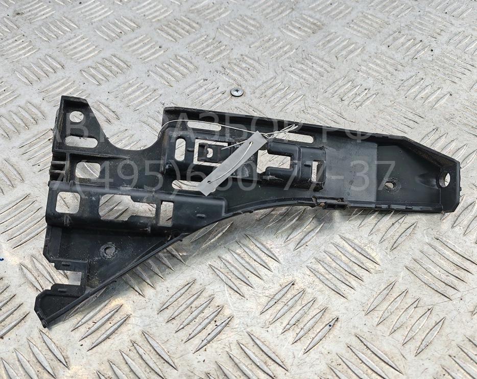 Кронштейн переднего бампера
