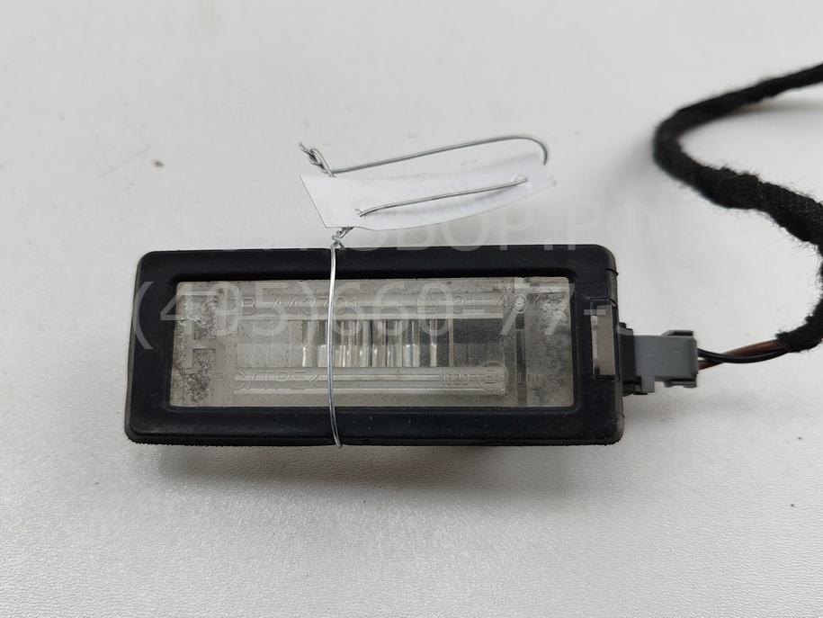 Фонарь подсветки номера