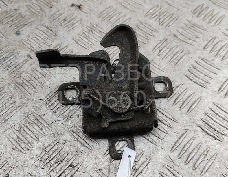 Замок капота