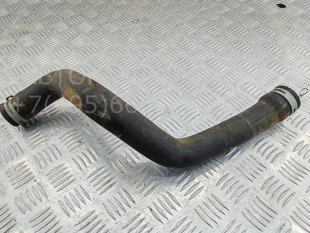 Патрубок радиатора