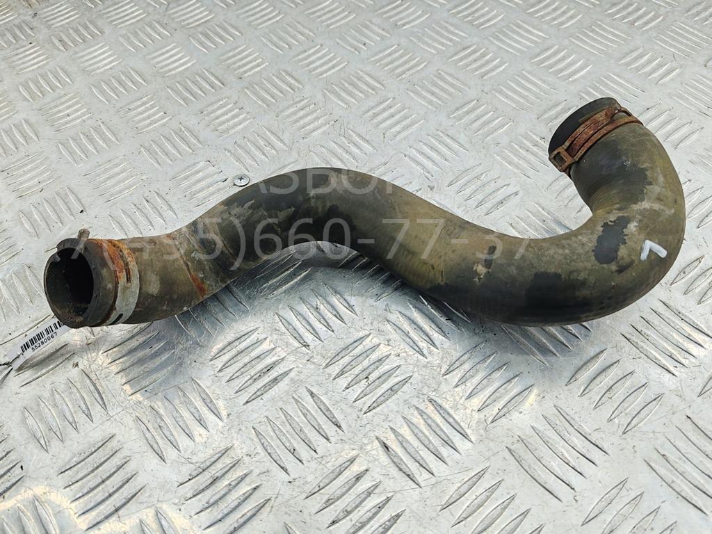 Патрубок радиатора