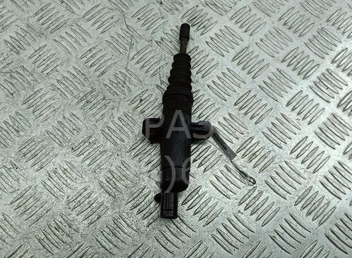 Цилиндр сцепления рабочий