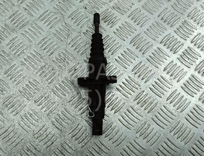 Цилиндр сцепления рабочий