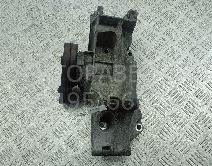 Кронштейн генератора