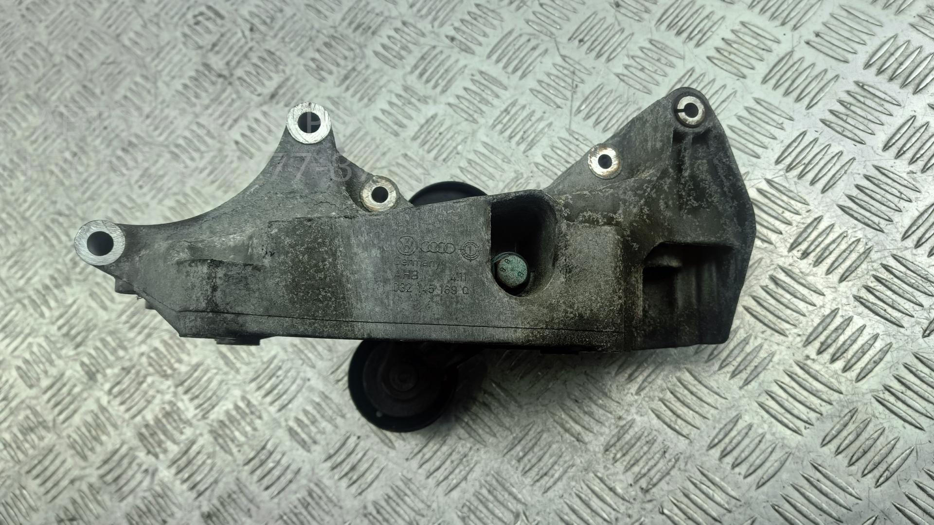 Кронштейн генератора