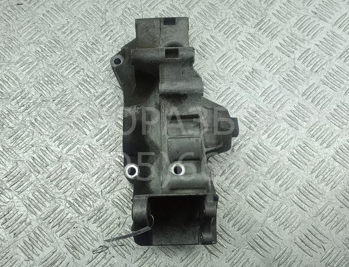 Кронштейн генератора