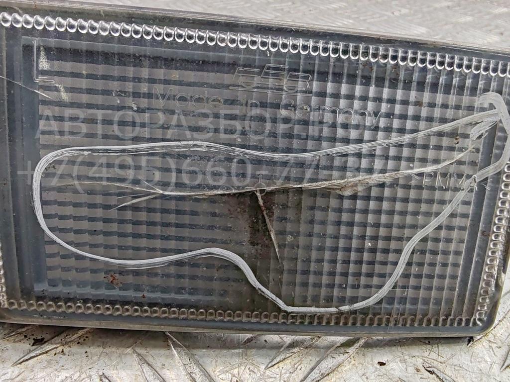 Отражатель передний левый у фары