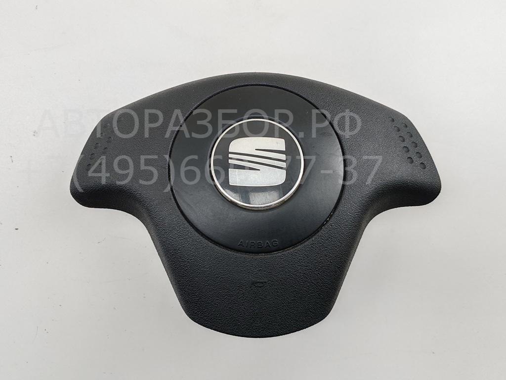 Подушка безопасности в рулевое колесо