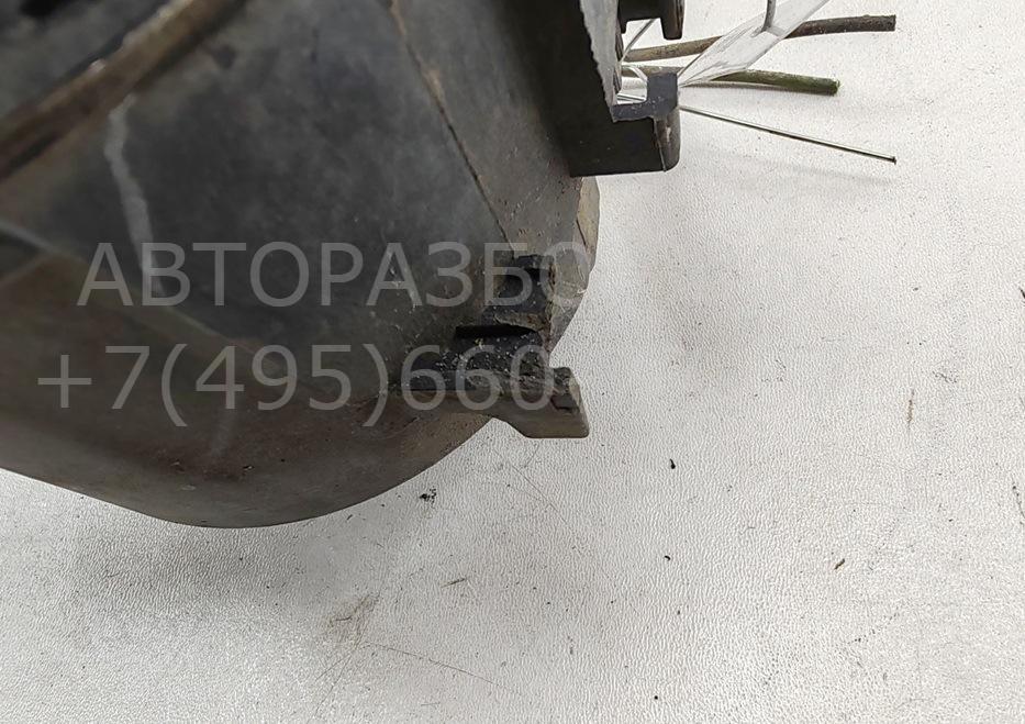 Фара противотуманная левая