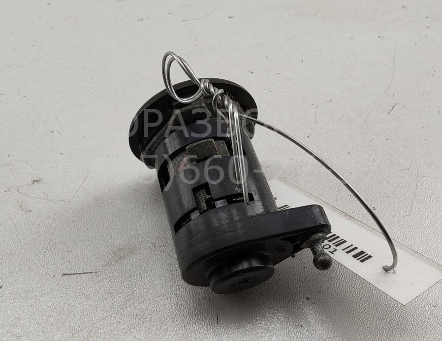 Вставка замка двери