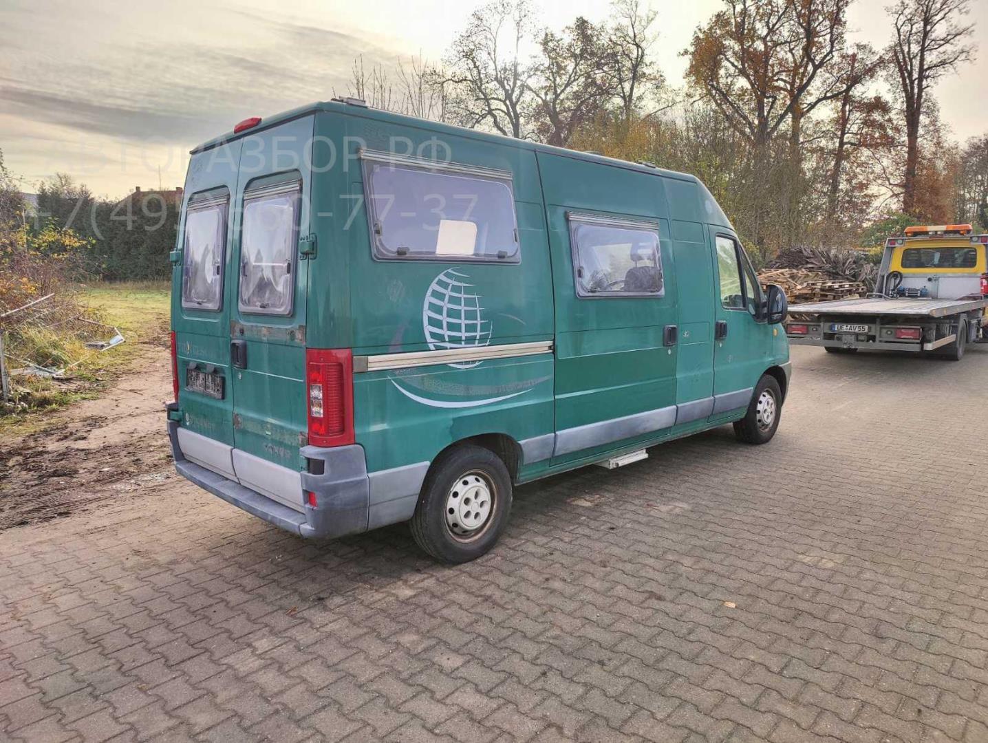 Стекло двери задней правой