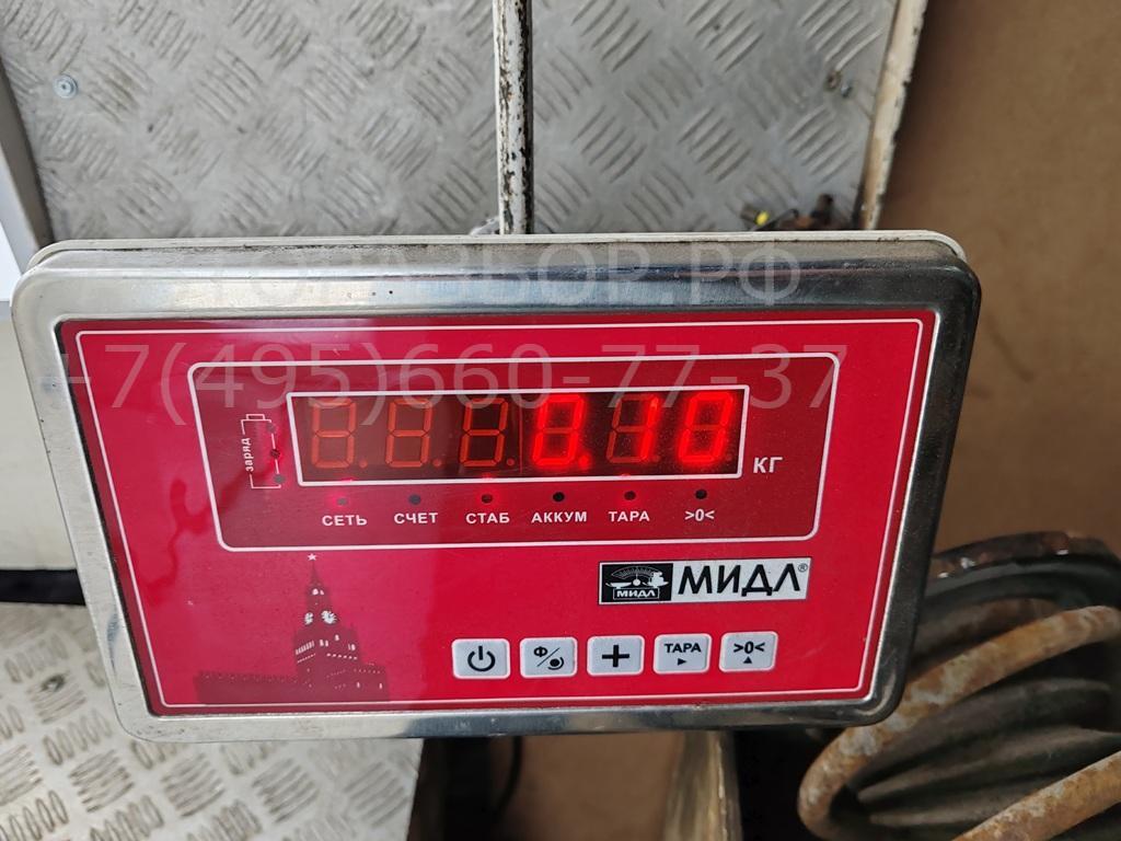 Молдинг двери передней левой