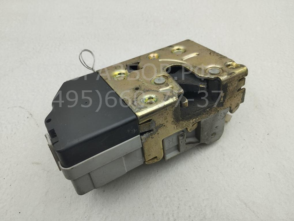 Замок двери передней правой