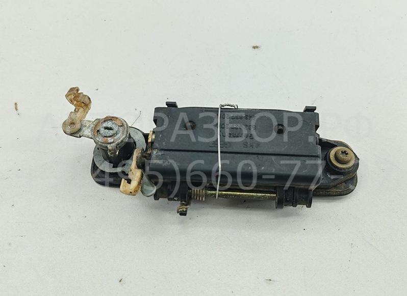 Ручка двери передней наружная правая