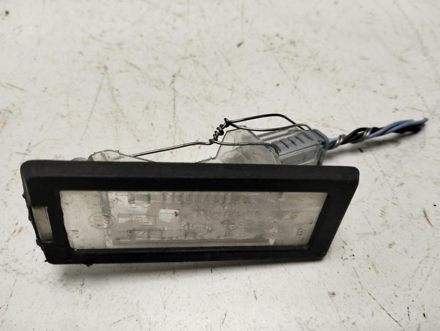 Фонарь подсветки номера