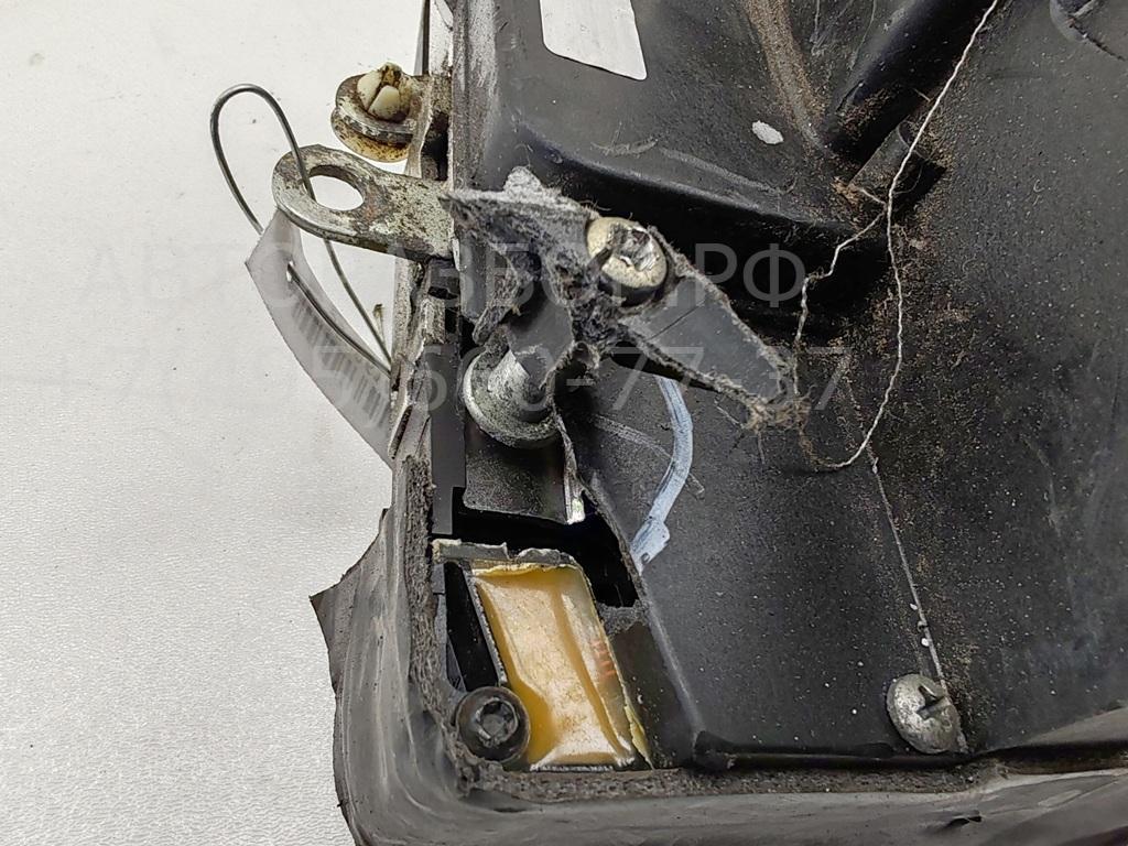 Замок двери передней левой