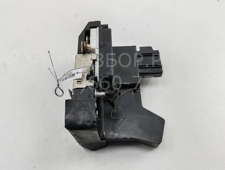 Замок двери передней левой