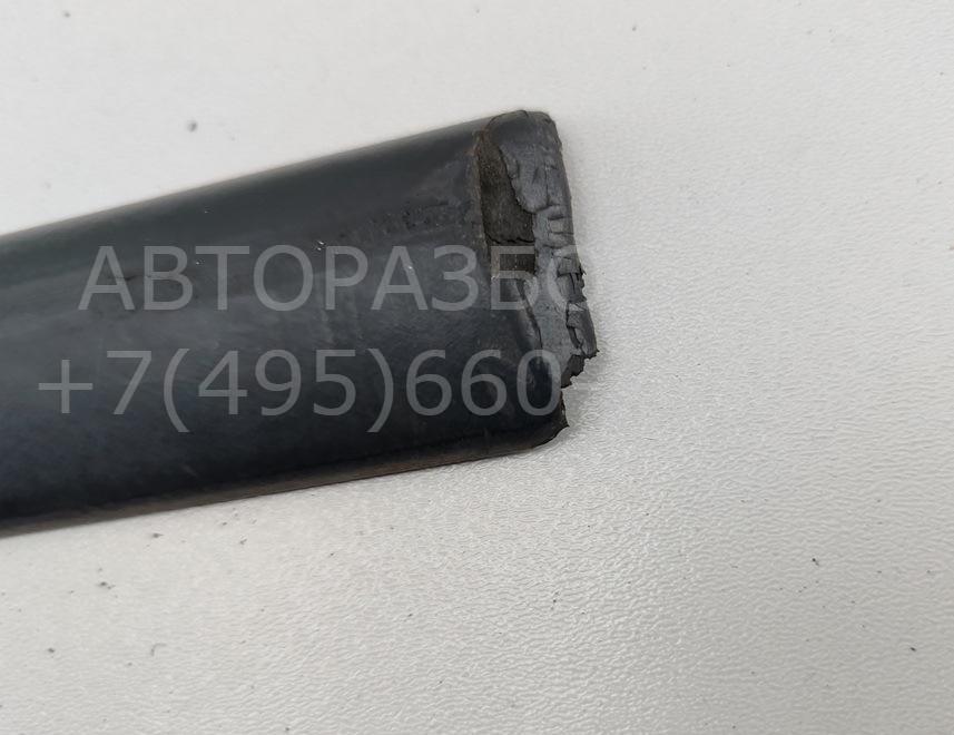 Накладка двери задней правой