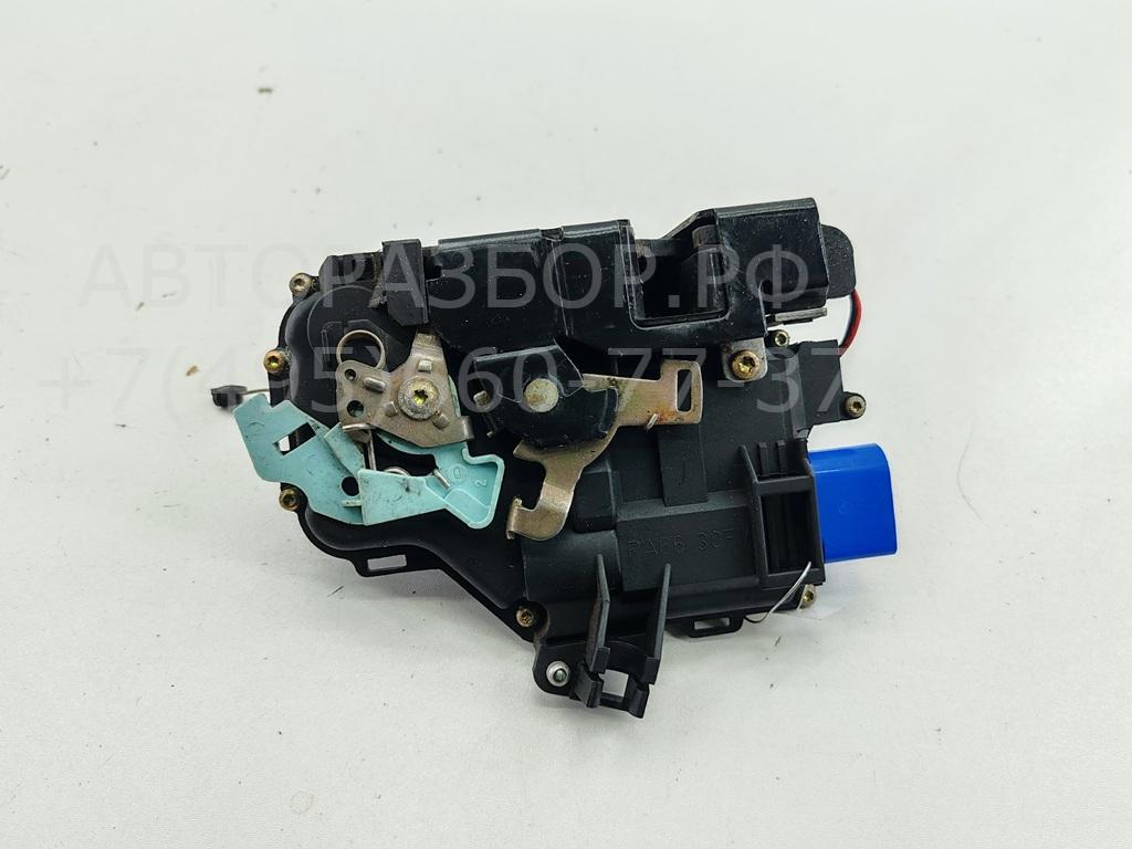 Замок двери передней правой