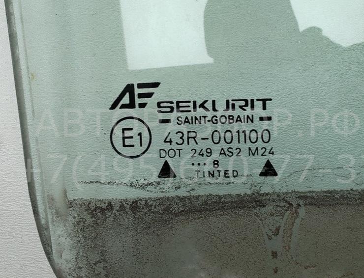 Стекло двери задней правой