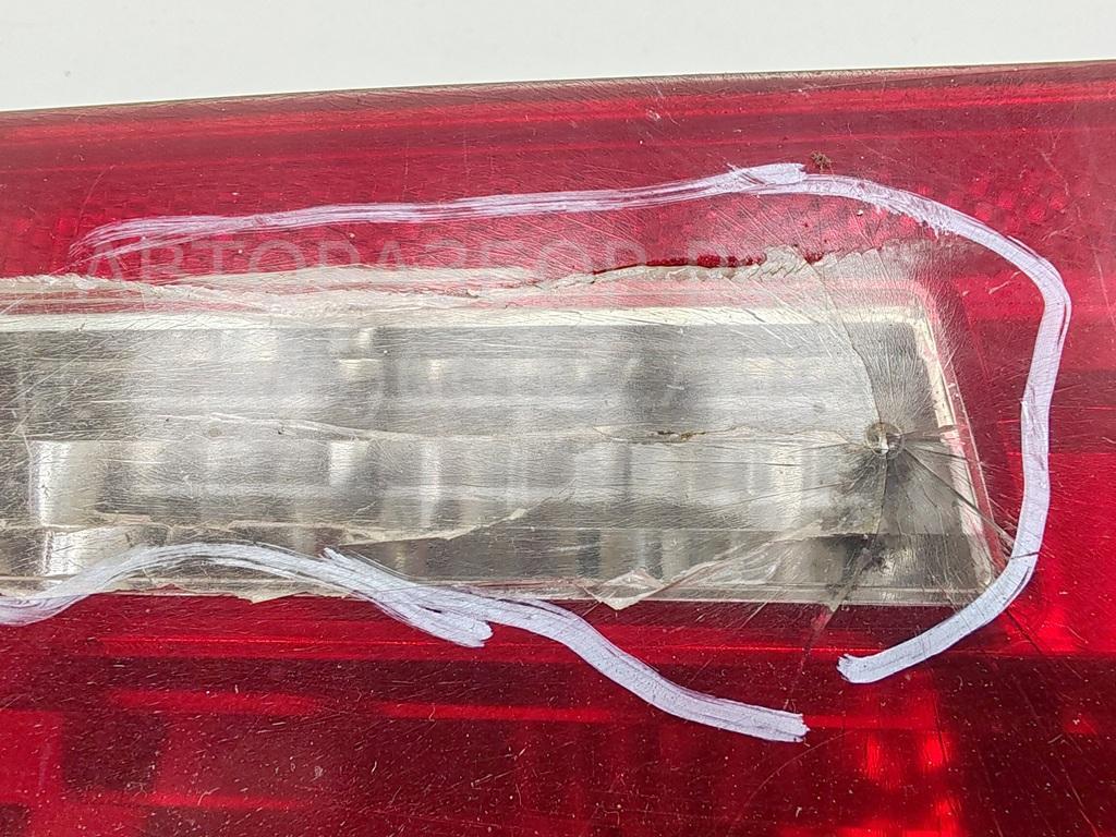 Фонарь задний внутренний правый