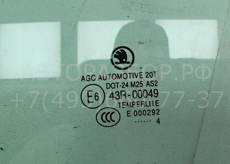 Стекло двери передней левой