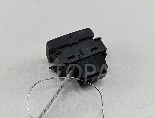 Кнопка стеклоподъемника