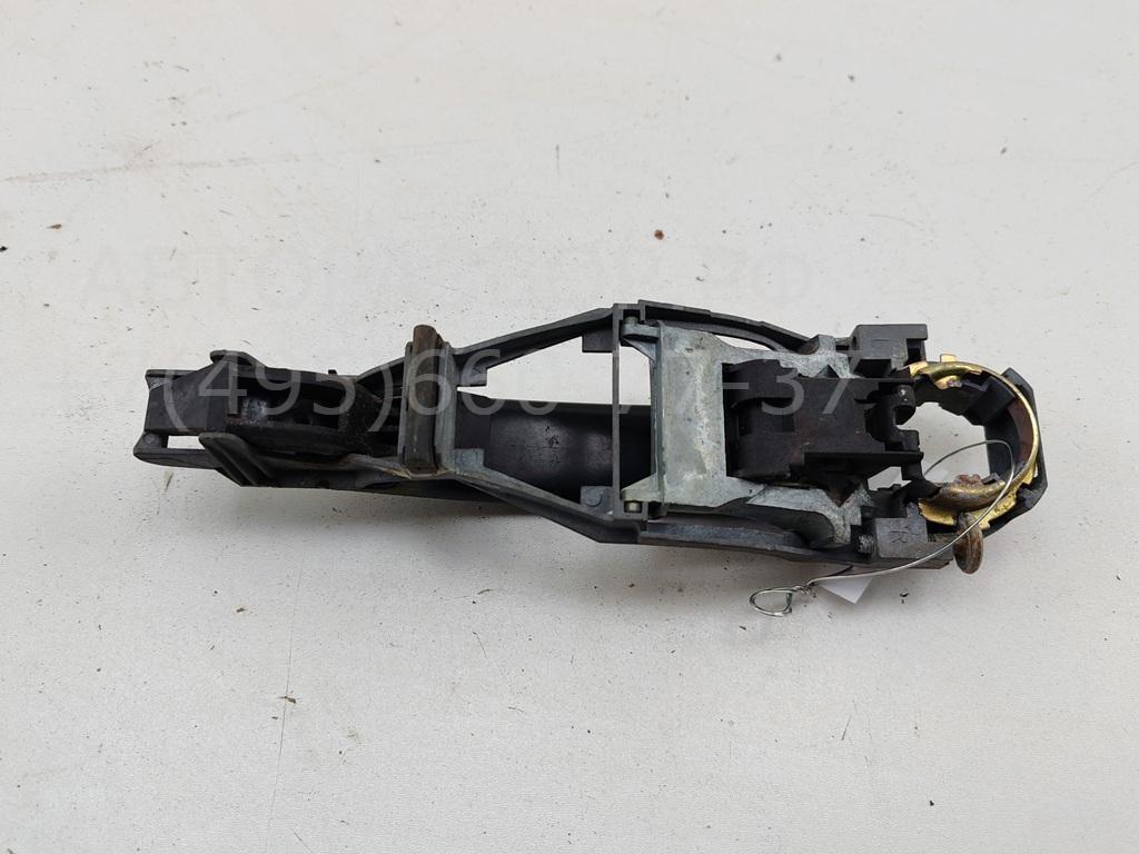 Ручка двери передней наружная правая