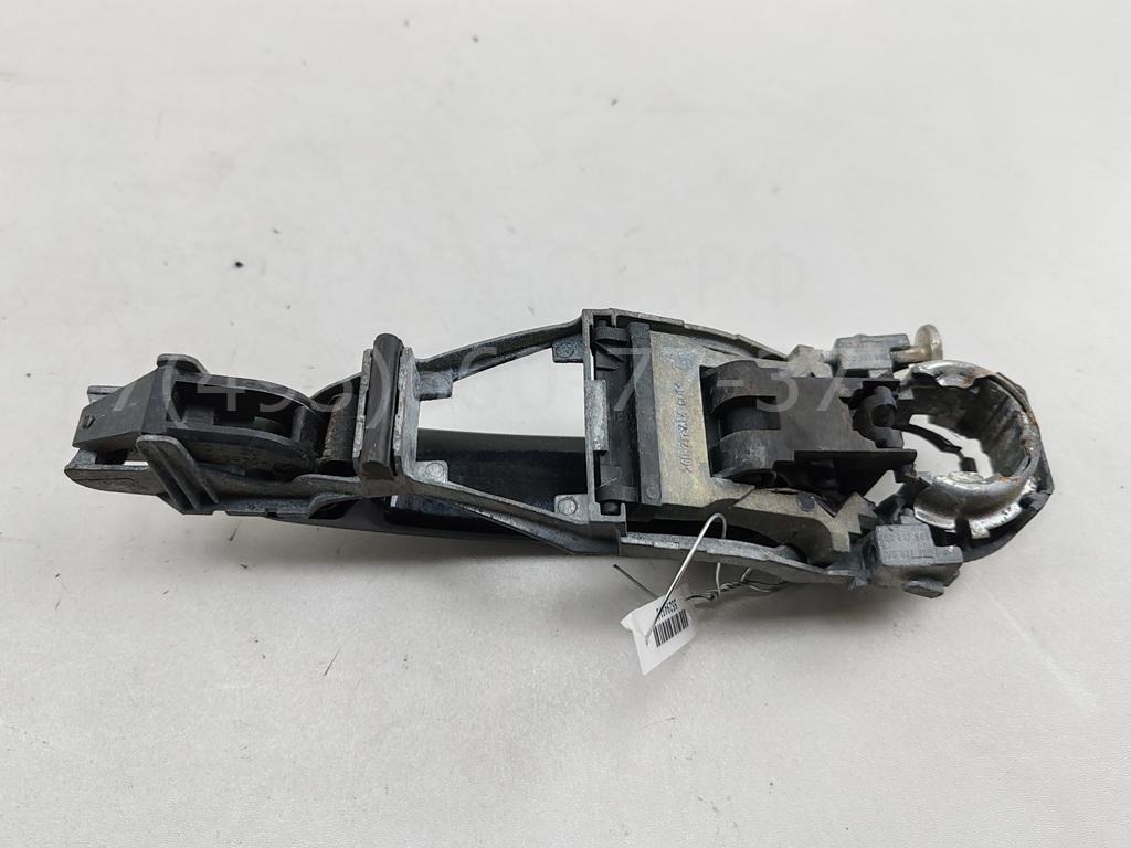 Ручка двери передней наружная левая