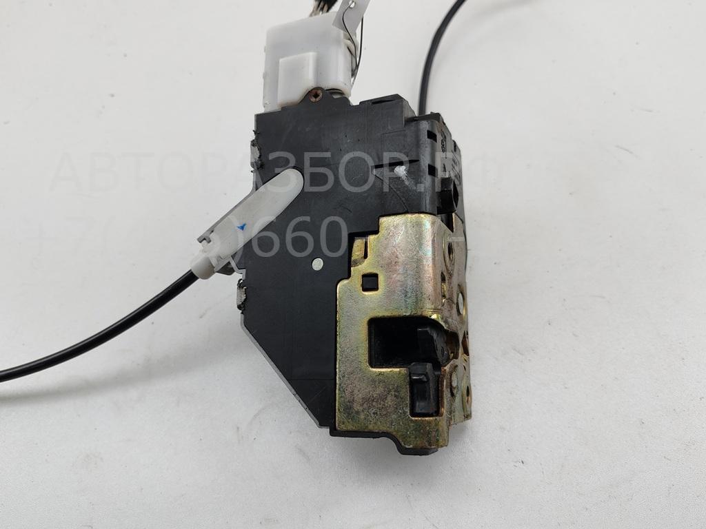 Замок двери задней левой