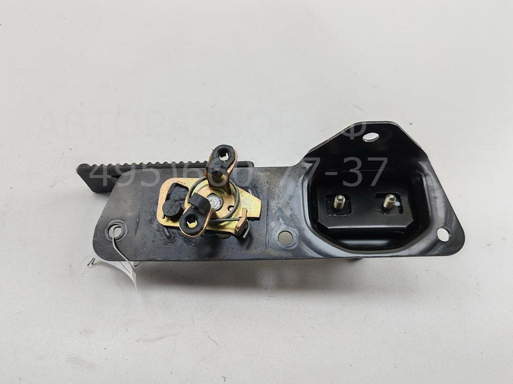 Ручка двери задней внутренняя левая