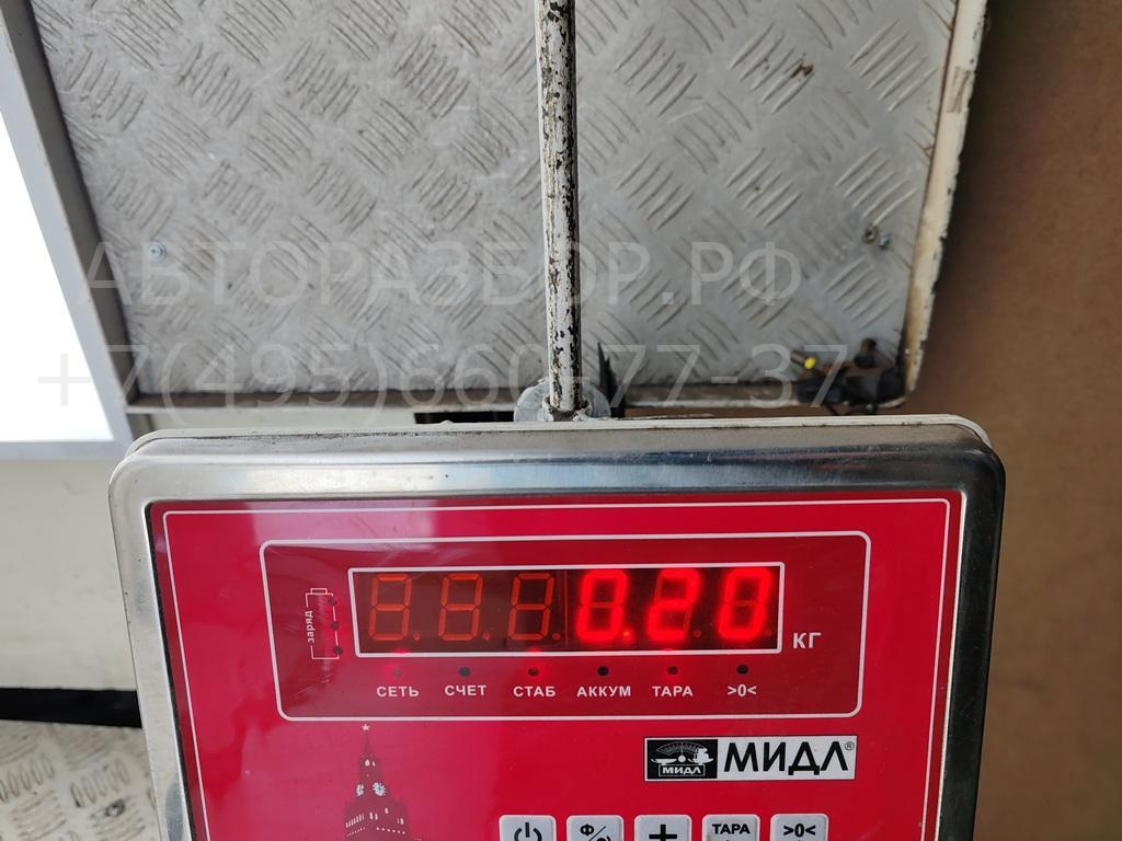 Молдинг двери передней левой