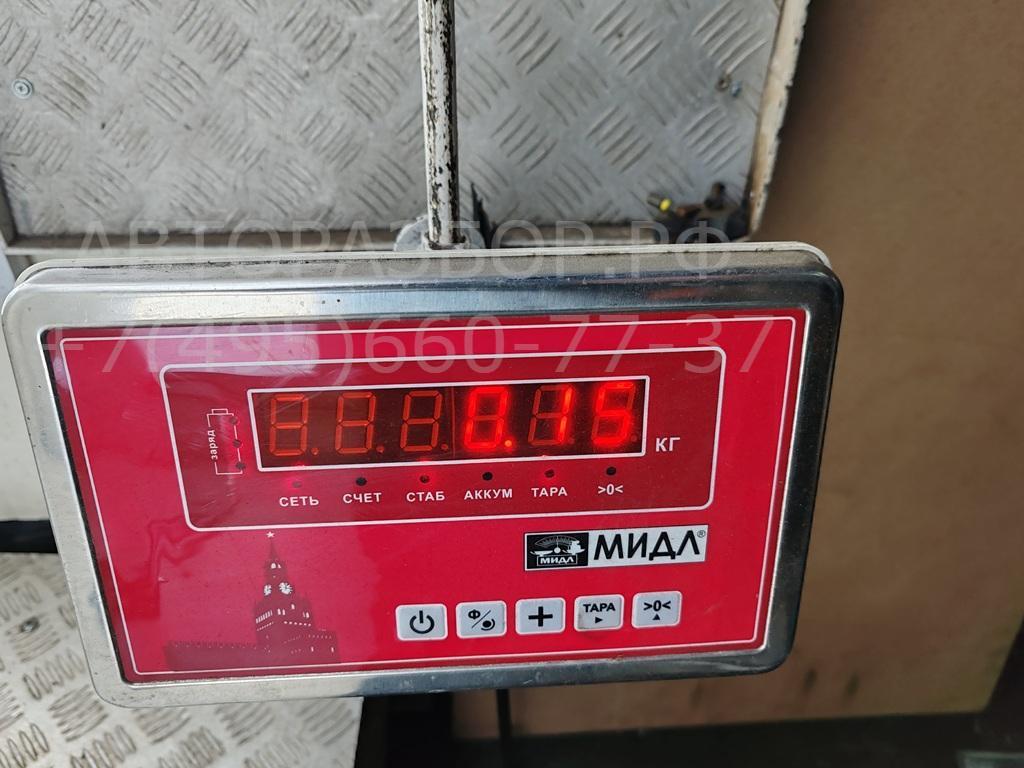 Накладка двери передней левой