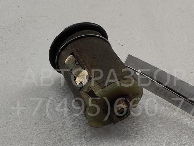 Вставка замка двери