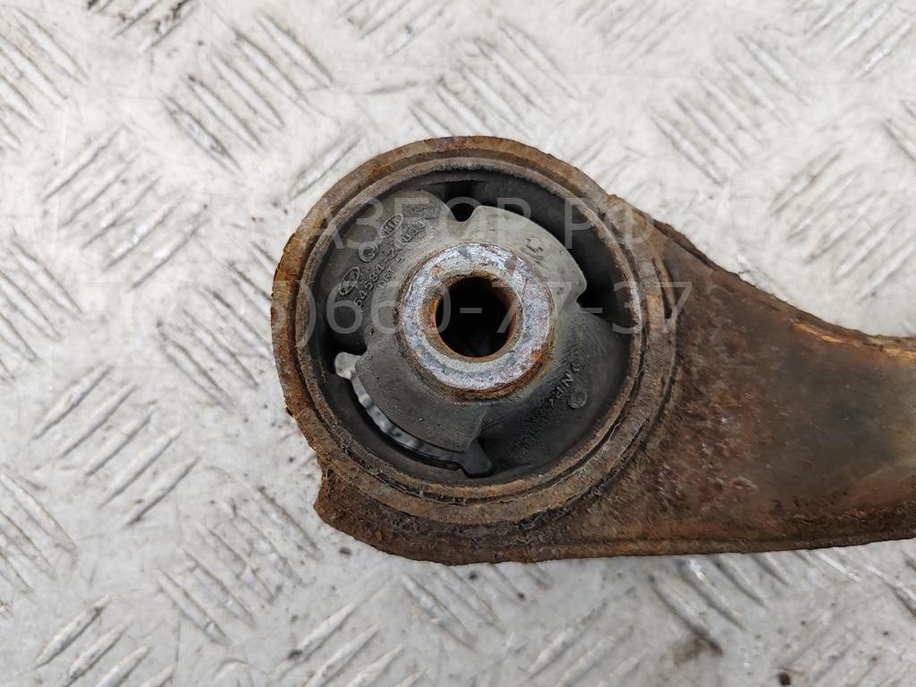 Рычаг передний левый