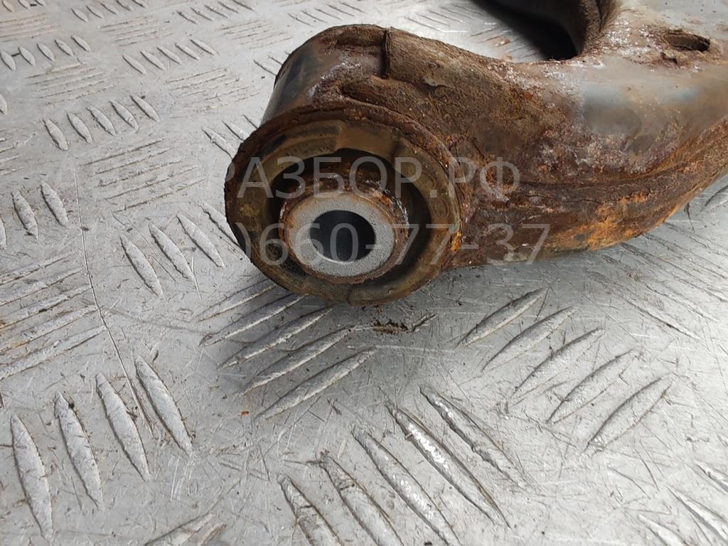 Рычаг передний левый