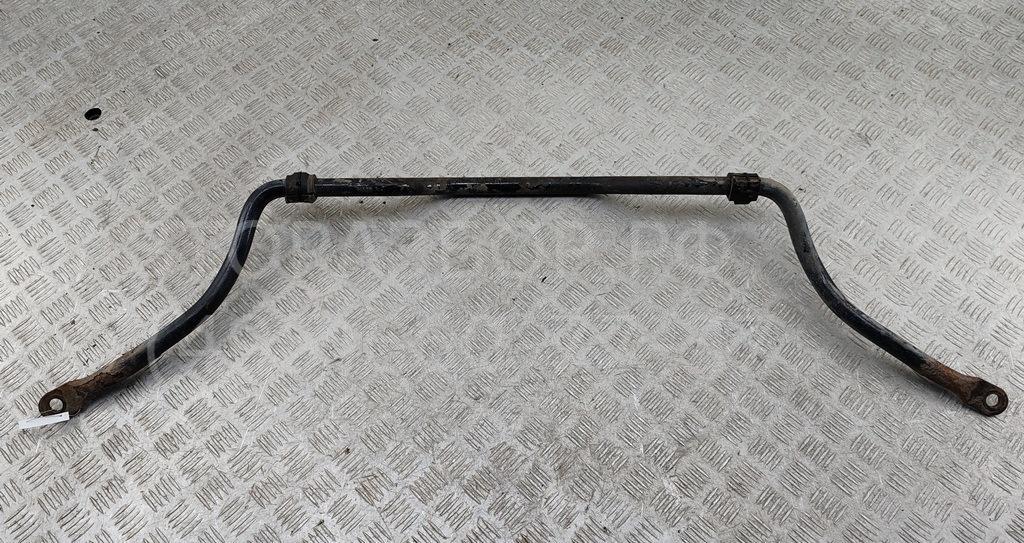 Стабилизатор передний