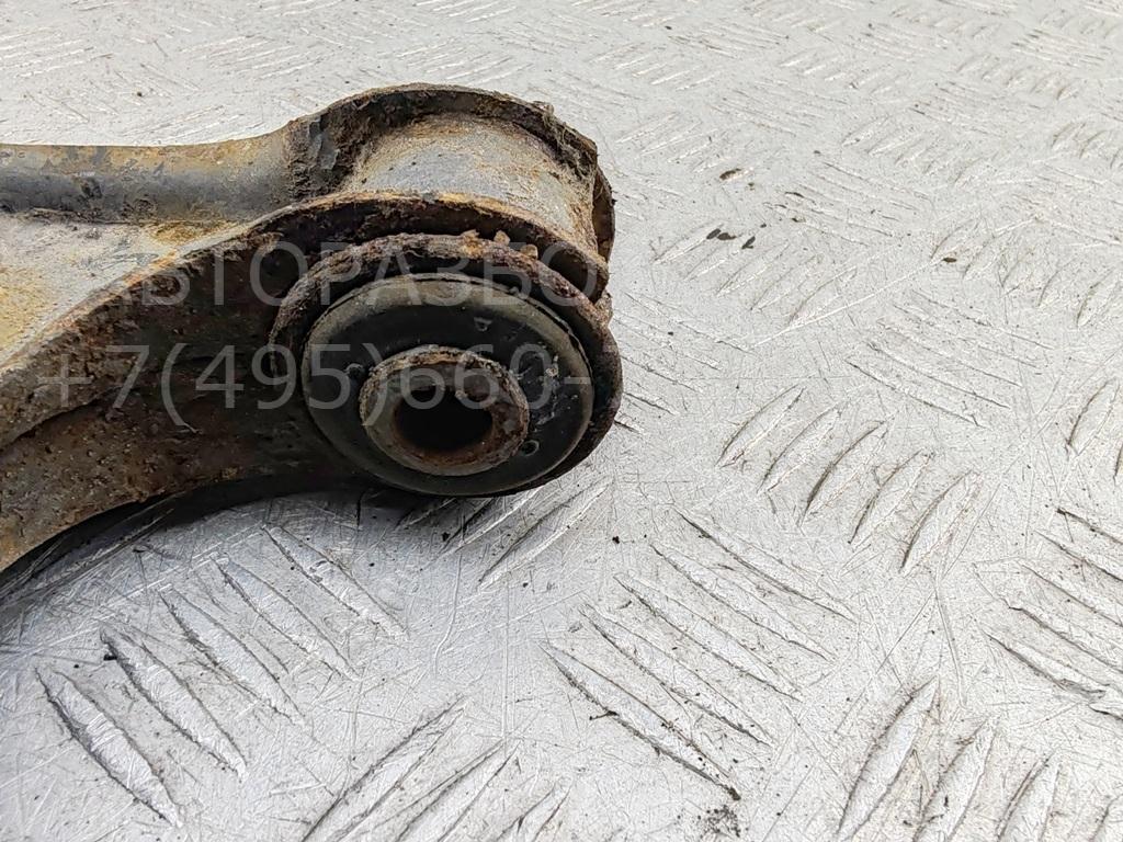 Рычаг передний левый