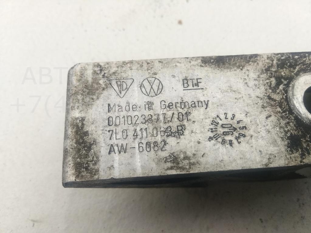 Кронштейн (п.п.к.)