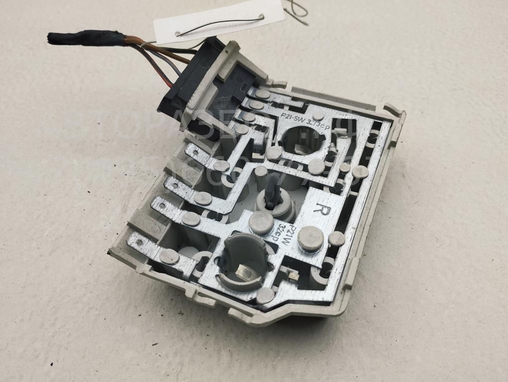 Плата заднего фонаря правого