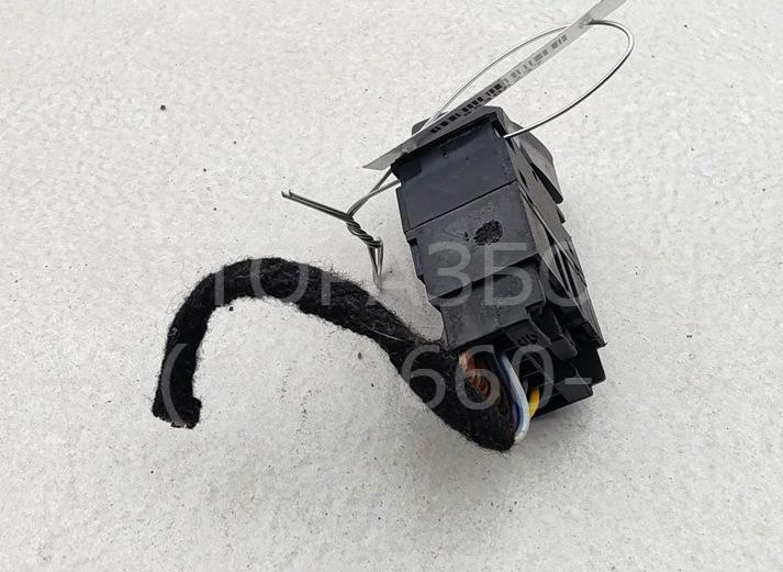 Кнопка стеклоподъемника