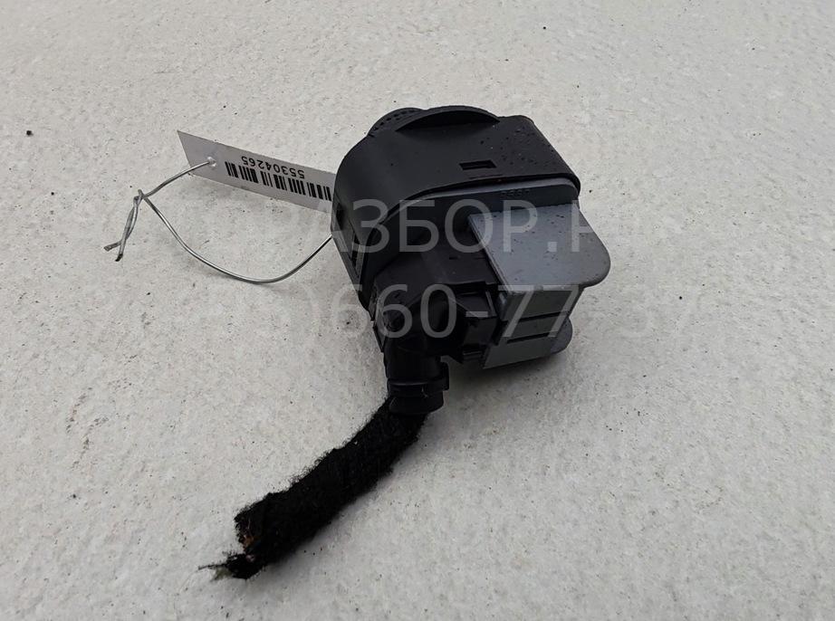 Кнопка регулировки зеркала