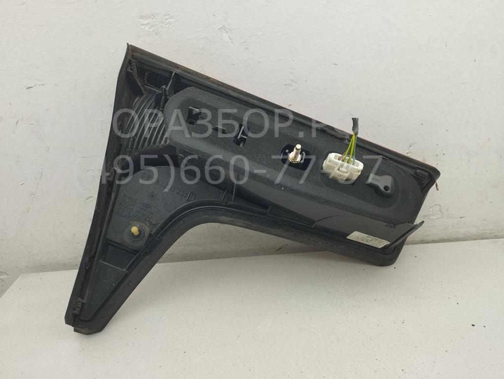 Фонарь задний внутренний правый