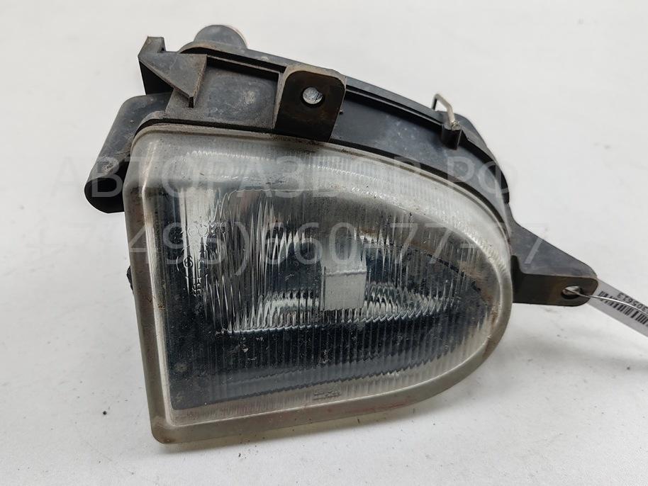 Фара противотуманная правая