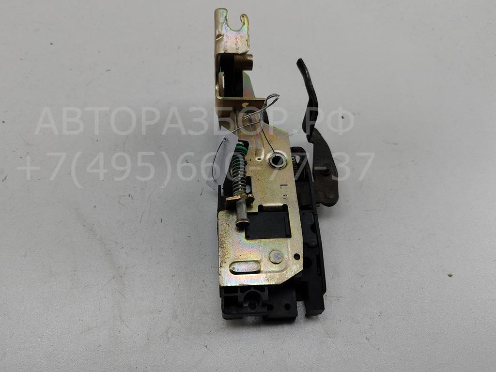 Замок двери задней левой