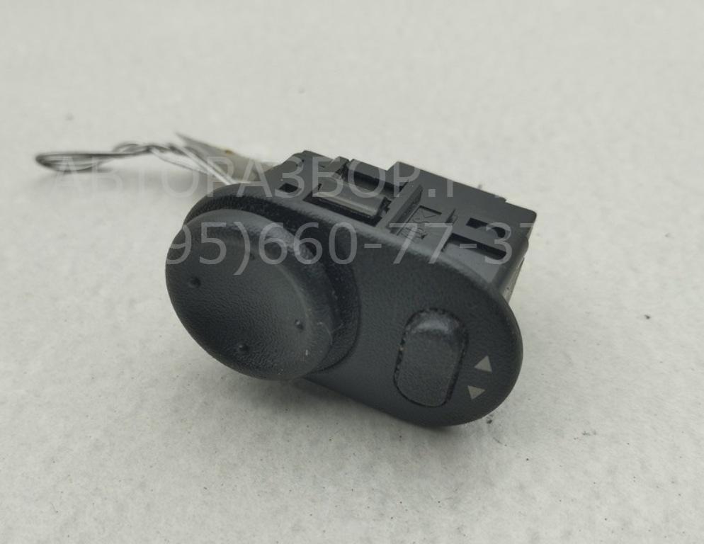 Кнопка регулировки зеркала