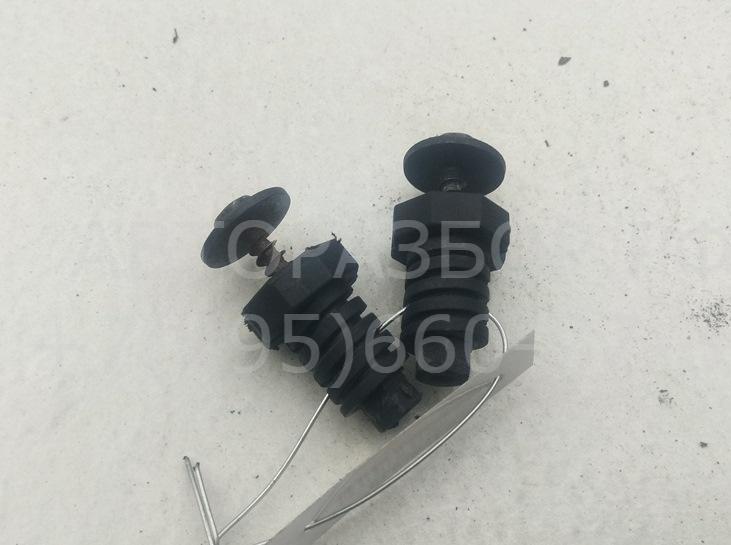 Кронштейн фар правый