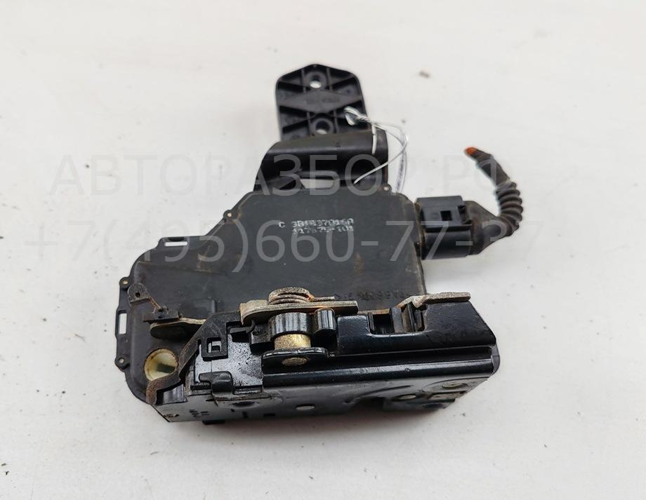 Замок двери передней правой